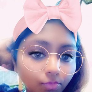 Meet your Posher, Alechia